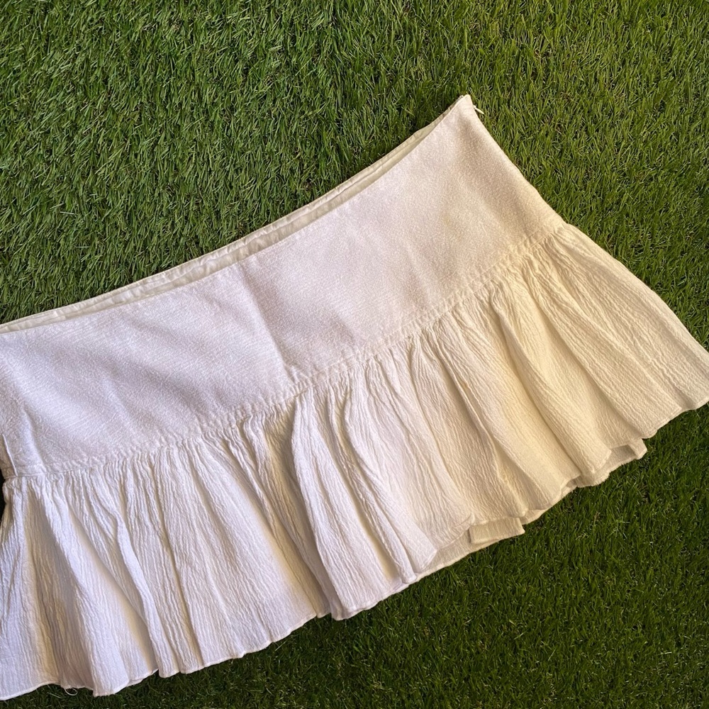White Abercrombie & Fitch skirt